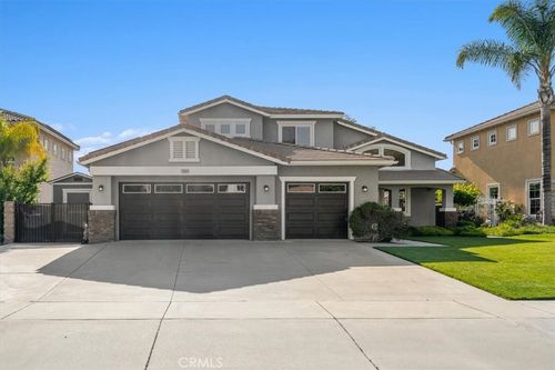 13504 Mesa Crest Dr, Yucaipa, CA, 92399-5818 | Card Image