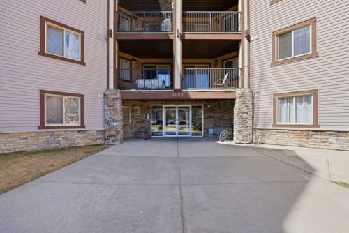 4102-60 Panatella St Nw, Calgary, AB, T3K0M4 | Card Image