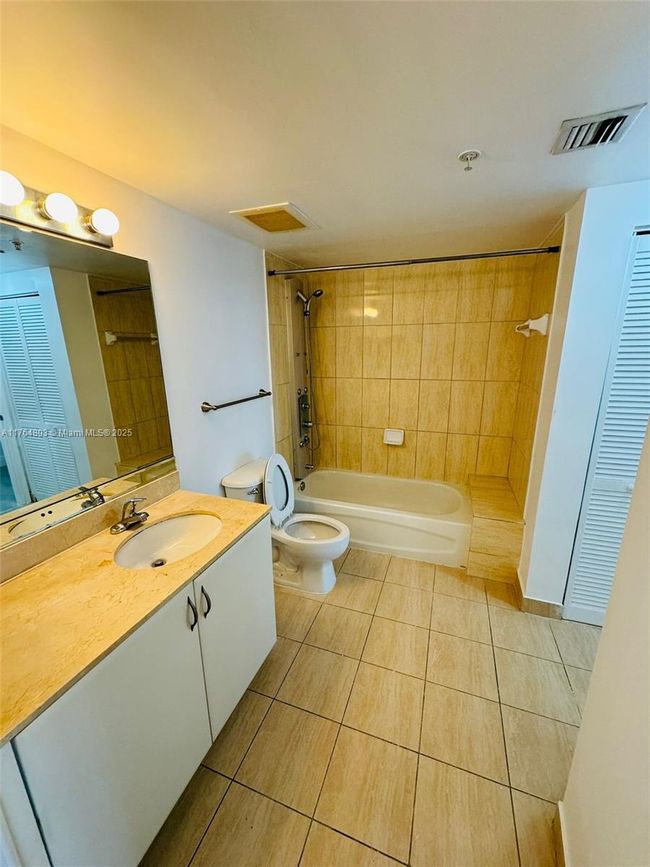 APT-1606 - 1750 N Bayshore Dr, Condo with 1 bedrooms, 1 bathrooms and null parking in Miami FL | Image 15