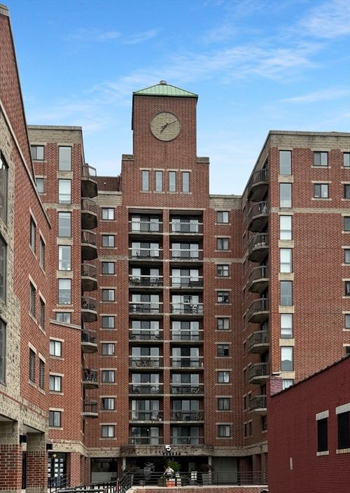 apt-208-15 N Beacon St, Boston, MA, 02134-1937 | Card Image