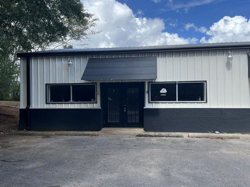1214 S Main St, Poplarville, MS, 39470-3309 | Card Image