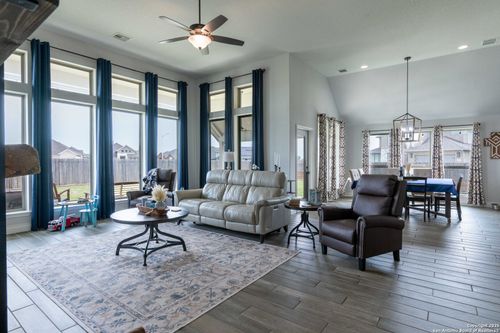 1900 Edgecreek, Seguin, TX, 78155-0054 | Card Image