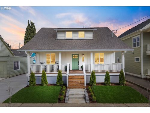 718 W 19th St, Vancouver, WA, 98660-2404 | Card Image