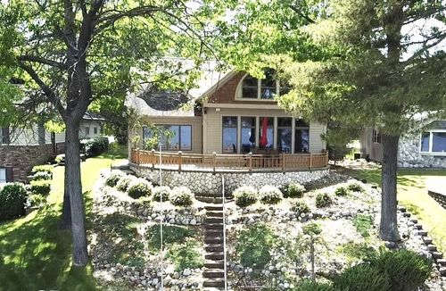 5978 Westshore Dr, Oscoda, MI, 48750-9682 | Card Image