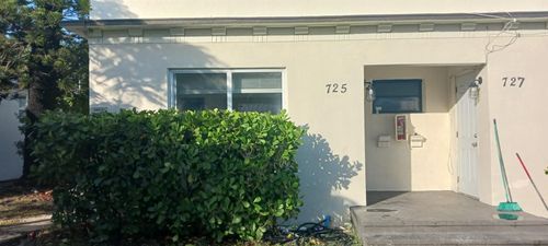 725 N E St, Lake Worth Beach, FL, 33460-2446 | Card Image