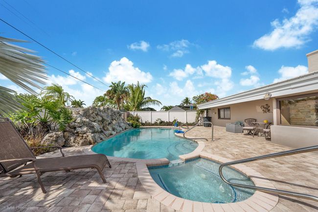 4211 Ne 26 Th Ter, House other with 3 bedrooms, 3 bathrooms and null parking in Lighthouse Point FL | Image 5