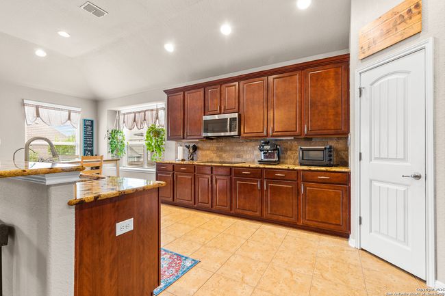917 Miraflores, House other with 3 bedrooms, 4 bathrooms and null parking in Cibolo TX | Image 18