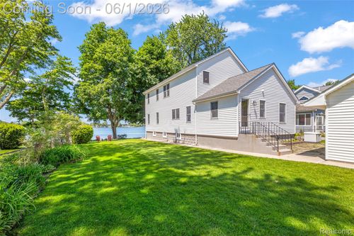 4333 Hunters Dr, Highland, MI, 48356-1935 | Card Image
