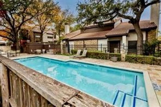 APT-102 - 18040 Midway Rd, Condo with 2 bedrooms, 2 bathrooms and null parking in Dallas TX | Image 21