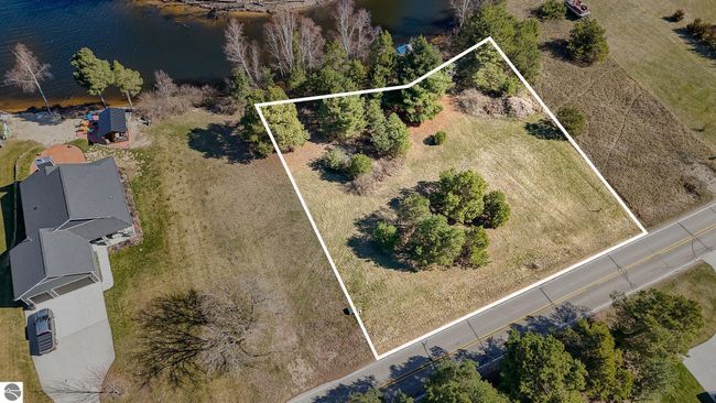 1208 Clubhouse Dr, Home with 0 bedrooms, 0 bathrooms and null parking in Lake Isabella MI | Image 4