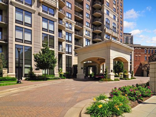 apt-510-500 E Grant St, Minneapolis, MN, 55404-1429 | Card Image