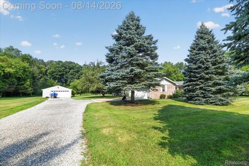 2364 Northwood Pl, Brighton, MI, 48114-9228 | Card Image