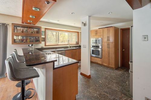 2231 Bay Rd, Sharon, MA, 02067-3037 | Card Image