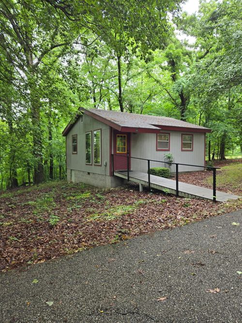 56 Thompson Ln, Noel, MO, 64854-7800 | Card Image