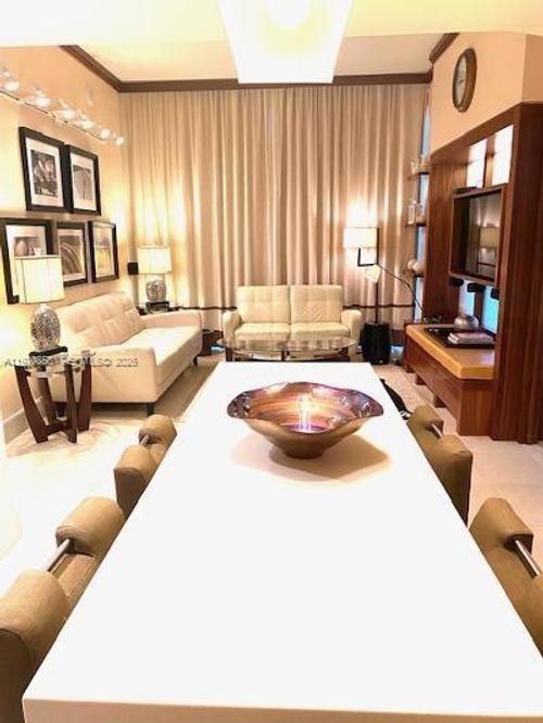 209-6801 Collins Ave, Miami Beach, FL, 33141-3243 | Card Image