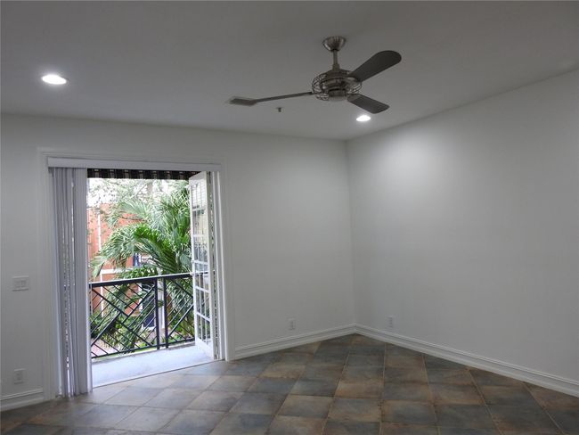2299 - 2299 Ne 9 Th Ave, Townhouse with 3 bedrooms, 3 bathrooms and null parking in Wilton Manors FL | Image 7