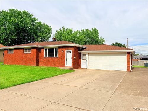 45 Charlescrest Ct, West Seneca, NY, 14224-3807 | Card Image