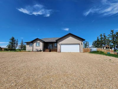 29305 Range Road 41, House detached with 3 bedrooms, 2 bathrooms and null parking in Oyen AB | Image 2