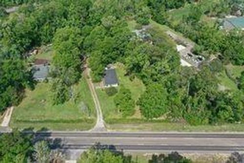 221 Highway 21, Madisonville, LA, 70447-9677 | Card Image
