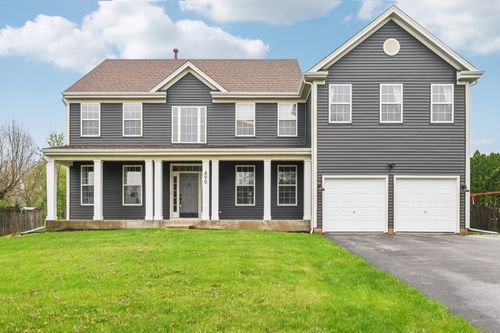 490 Nuthatch Way, Lindenhurst, IL, 60046-4935 | Card Image