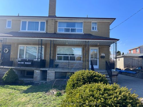 134 Giltspur Dr, North York, ON, M3L1M9 | Card Image