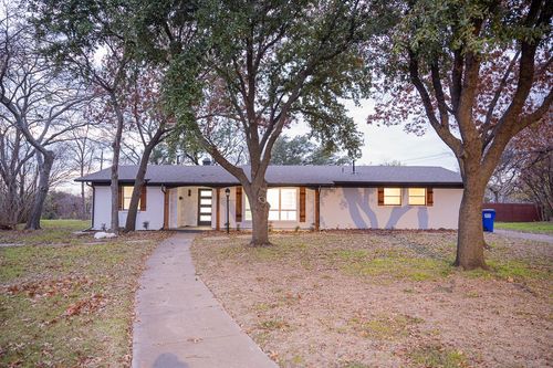 12607 Gaslite Cir, Farmers Branch, TX, 75234-6632 | Card Image