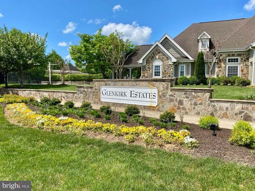 8416 Churchside Dr, GAINESVILLE, VA, 20155-2982 | Card Image