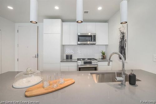 309-3730 4th St, Detroit, MI, 48201 | Card Image