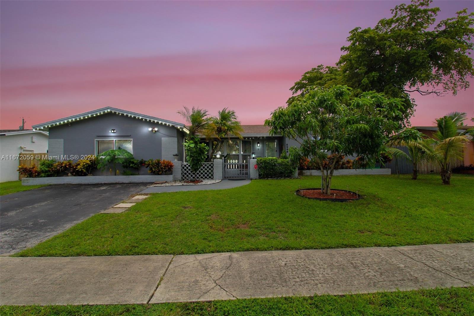 Jefferson St, Hollywood, FL 33021
