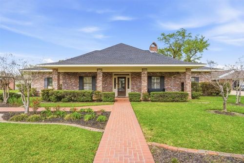 1304 W Dumbarton Dr, Lake Charles, LA, 70605-2559 | Card Image