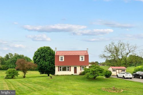 557 Media Rd, OXFORD, PA, 19363-2710 | Card Image