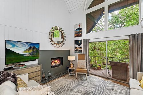 36-966 Willow Creek Rd, Lake Arrowhead, CA, 92352 | Card Image