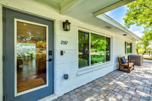 2587 Ringling Blvd, SARASOTA, FL, 34237-6212 | Card Image