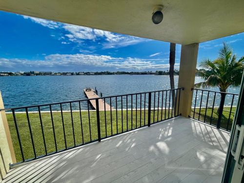 202-300 Croton Ave, Lantana, FL, 33462-2957 | Card Image