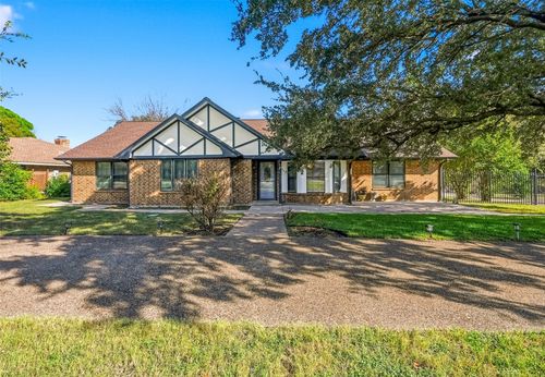 202 Tampico Cir, Duncanville, TX, 75116-4216 | Card Image