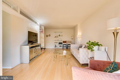 apt-618-2300 Pimmit Dr, FALLS CHURCH, VA, 22043-2838 | Card Image