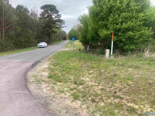 3 College Rd, Dutton, AL, 35744-6327 | Card Image