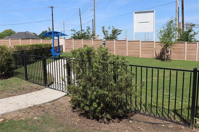 View of yard | Image 12