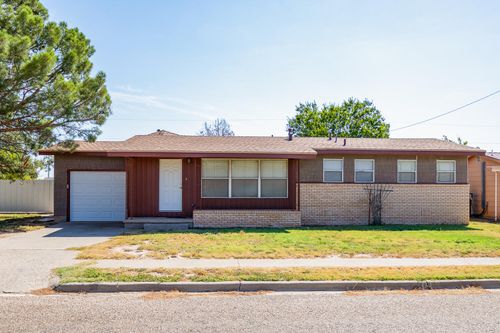 1111 W Apache Dr, McCamey, TX, 79752-5018 | Card Image