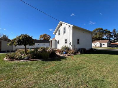 933 Warren Street, House other with 4 bedrooms, 1 bathrooms and null parking in CHIPPEWA FALLS WI | Image 2