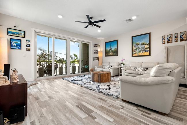 1237 Savona Dr Ne, Townhouse with 4 bedrooms, 3 bathrooms and null parking in St Petersburg FL | Image 12