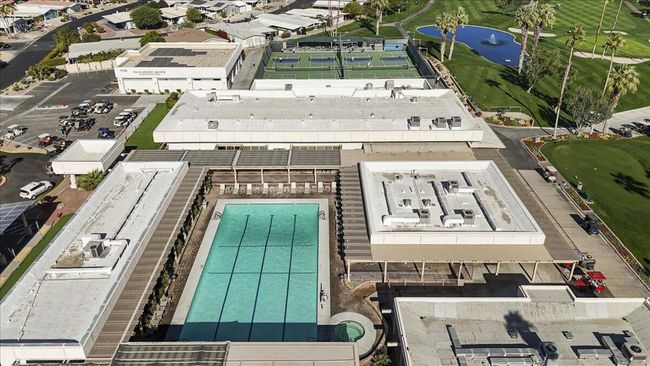 Large pool area at clubhouse | Image 42