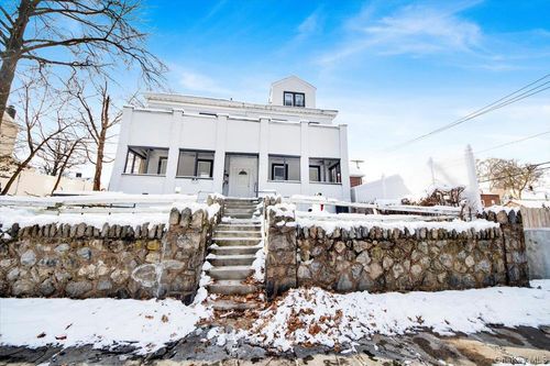 206 S 9th Ave, Mount Vernon, NY, 10550-3700 | Card Image