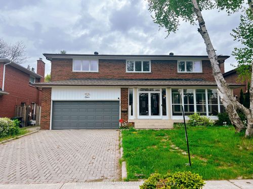 4 Sydnor Rd, North York, ON, M2M2Z8 | Card Image