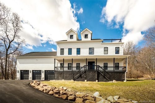 133 W Mombasha Rd, Monroe, NY, 10950-5325 | Card Image