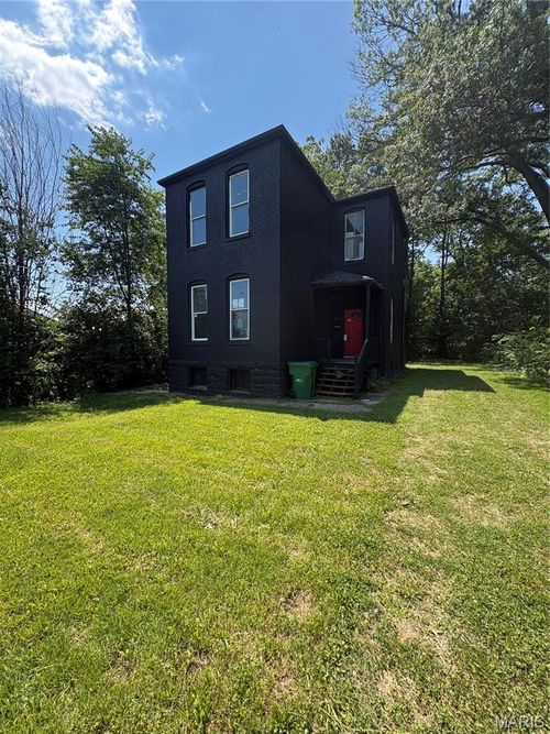 3621 Saint Marys Ln, Saint Louis, MO, 63121-4910 | Card Image
