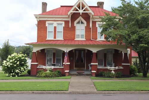 401 E 4th St, Augusta, KY, 41002-1121 | Card Image