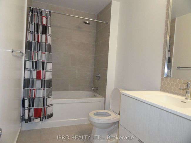 803 - 2520 Eglinton Ave W, Condo with 3 bedrooms, 2 bathrooms and null parking in Mississauga ON | Image 21