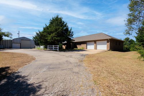 31783 61st Rd, Arkansas City, KS, 67005-8401 | Card Image