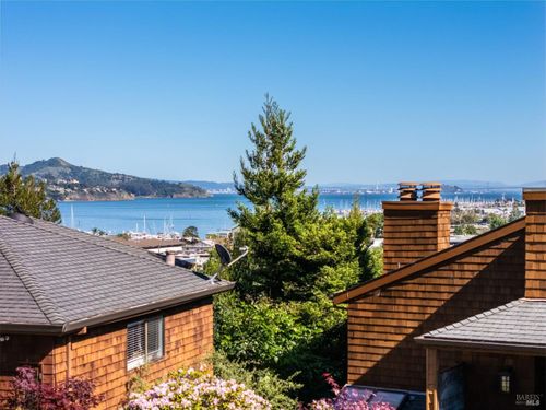 70 Stanford Way, Sausalito, CA, 94965-2819 | Card Image